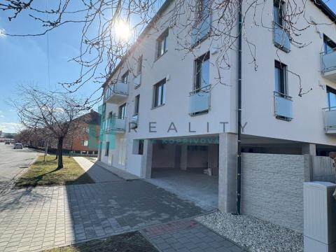 Prodej bytu 3+kk, Strážnice, Grůska, 93 m2