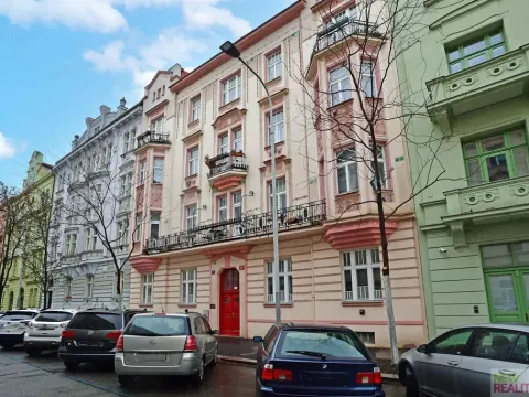 Prodej bytu 2+kk, Praha - Karlín, Březinova, 50 m2