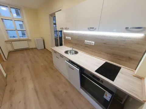 Pronájem bytu 2+1, Jihlava, Farní, 60 m2