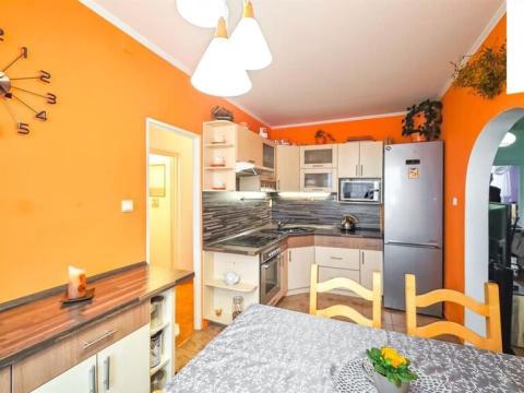 Prodej bytu 3+1, Dašice, 28. října, 74 m2