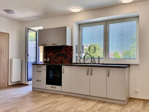 Pronájem bytu 1+kk, Uherské Hradiště, Kollárova, 31 m2