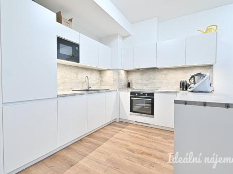 Pronájem bytu 2+kk, Slavkov u Brna, Slovanská, 81 m2