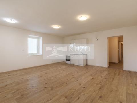 Prodej bytu 3+kk, Líšťany - Hunčice, Hunčice, 74 m2