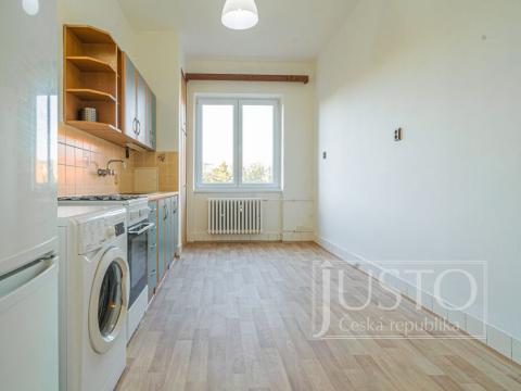 Pronájem bytu 3+1, Praha - Břevnov, Bělohorská, 69 m2