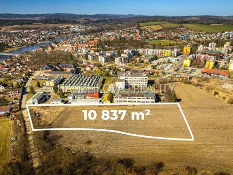 Prodej komerčního pozemku, Týn nad Vltavou, Veselská, 25243 m2