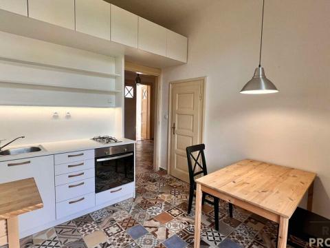 Pronájem bytu 2+1, Český Těšín, Čapkova, 80 m2
