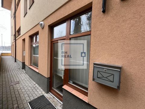 Pronájem obchodního prostoru, Třeboň - Třeboň II, Svobody, 20 m2