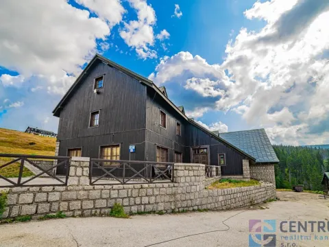 Prodej ubytování, Strážné, 1087 m2