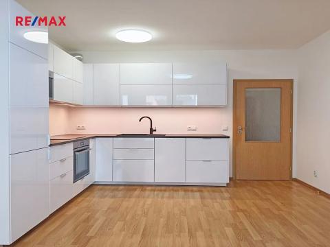 Pronájem kanceláře, Praha - Libeň, V zahradách, 60 m2