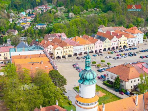 Prodej historického objektu, Nové Město nad Metují, Husovo náměstí, 322 m2