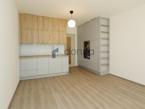 Pronájem bytu 1+kk, Praha - Hloubětín, Poděbradská, 30 m2