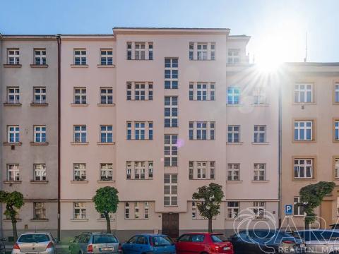 Prodej bytu 3+1, Hradec Králové, Klumparova, 104 m2