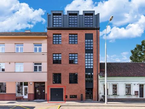 Pronájem garáže, Brno, Horova, 18 m2