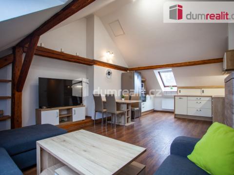 Prodej bytu 3+kk, Hluboká nad Vltavou, U Sudárny, 63 m2