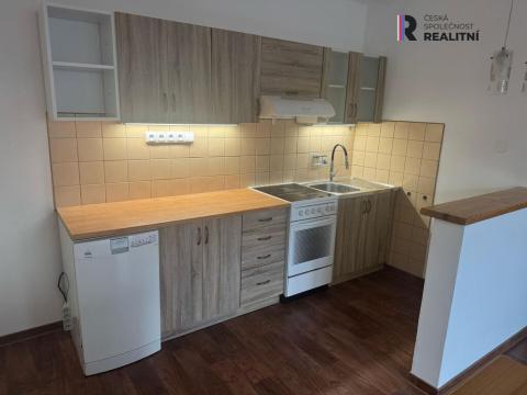 Pronájem bytu 2+kk, Tábor, nám. Přátelství, 40 m2