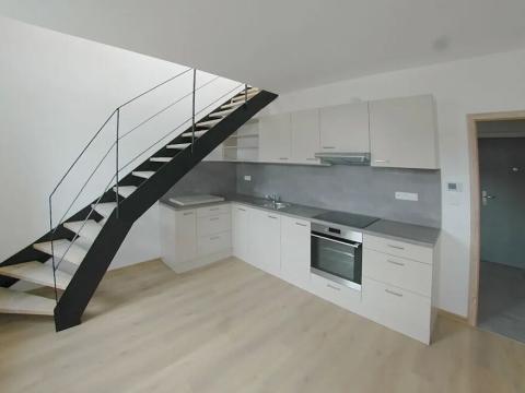Pronájem bytu 2+1, Plzeň, Skvrňanská, 65 m2