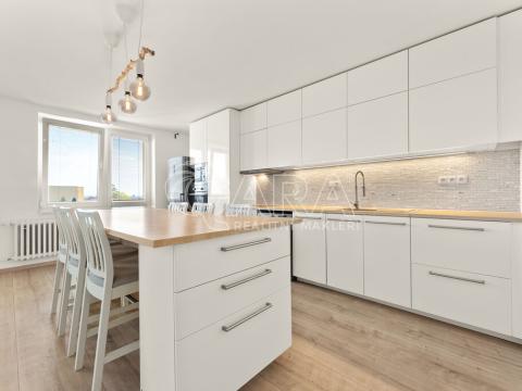 Prodej bytu 3+kk, Praha - Prosek, Stoupající, 75 m2