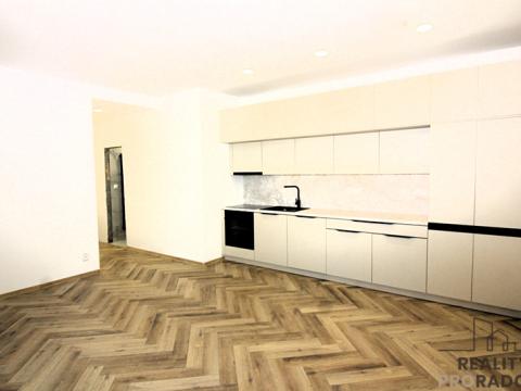 Pronájem bytu 2+kk, Znojmo, Pražákova, 46 m2