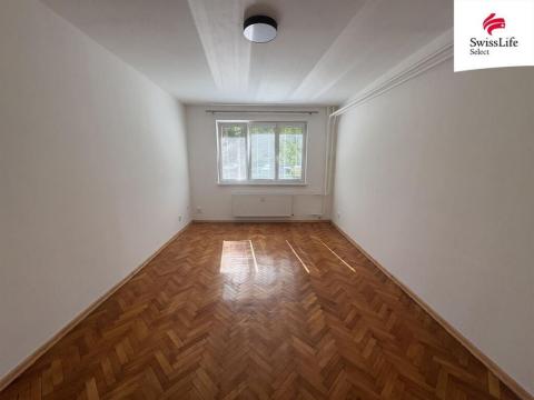 Pronájem bytu 1+1, Karlovy Vary, Jižní, 35 m2