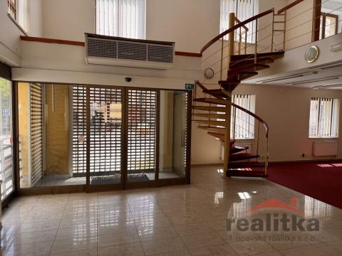 Pronájem kanceláře, Opava, Masarykova třída, 200 m2