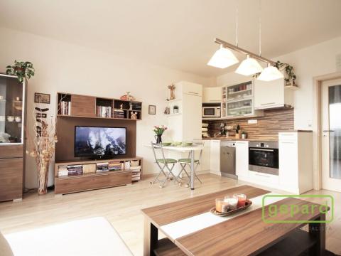 Pronájem bytu 2+kk, Brno - Žebětín, Křepelčí, 45 m2