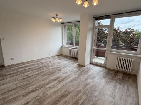 Pronájem bytu 3+1, Hradec Králové, Pod Strání, 73 m2