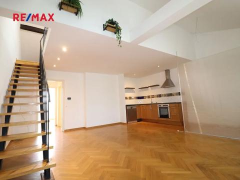 Pronájem bytu 3+kk, Praha - Vyšehrad, Neklanova, 101 m2