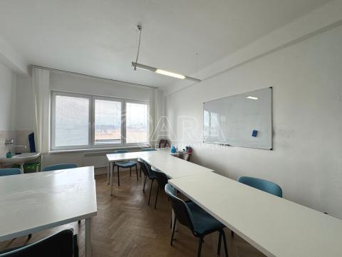 Pronájem kanceláře, Praha - Vršovice, Vršovické náměstí, 19 m2