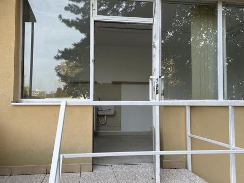 Pronájem obchodního prostoru, Neratovice, Dr. E. Beneše, 21 m2