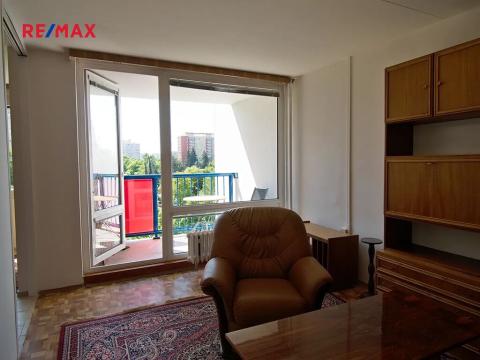 Pronájem bytu 3+1, Praha - Kobylisy, Frýdlantská, 71 m2