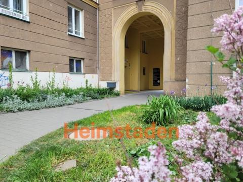 Pronájem obchodního prostoru, Ostrava - Poruba, náměstí Boženy Němcové, 49 m2