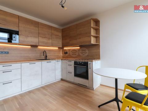 Pronájem bytu 2+kk, Praha, Nádražní, 65 m2