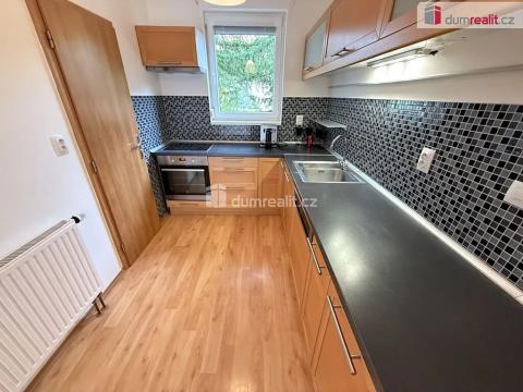 Pronájem rodinného domu, Praha - Vinoř, Na rampách, 120 m2