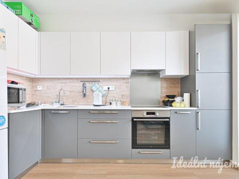 Pronájem bytu 2+kk, Brno - Židenice, Slatinská, 42 m2