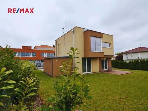 Prodej rodinného domu, Praha - Řeporyje, Od školy, 137 m2