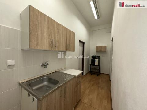 Pronájem kanceláře, Podivín, Rakvická, 225 m2