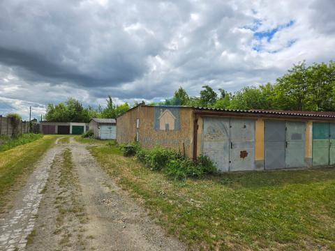Pronájem garáže, Plzeň, Na Bořích, 22 m2