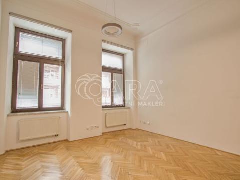Pronájem bytu 2+1, Praha - Nové Město, Štěpánská, 63 m2