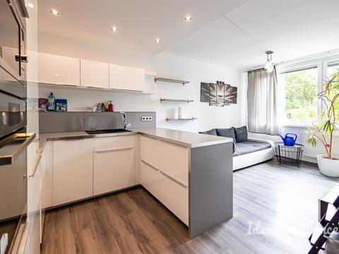 Pronájem bytu 2+kk, Praha - Letňany, Kopřivnická, 42 m2