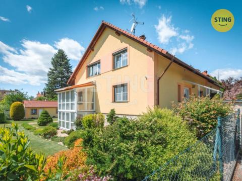 Prodej rodinného domu, Jaroměř, Albánská, 405 m2