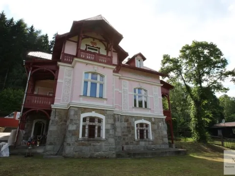 Prodej vily, Karlovy Vary, K Přehradě, 350 m2