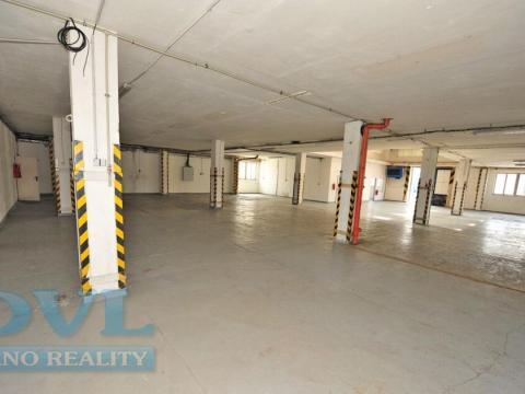 Pronájem výrobních prostor, Brno, Hájecká, 623 m2