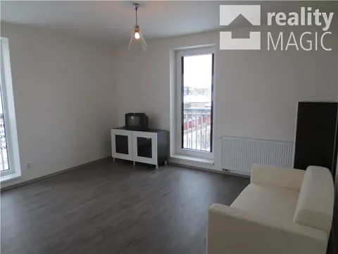 Pronájem bytu 1+kk, Mukařov, Choceradská, 38 m2