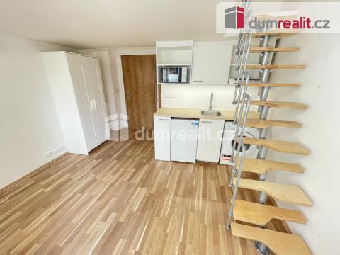 Pronájem bytu 1+kk, Praha - Smíchov, Radlická, 25 m2