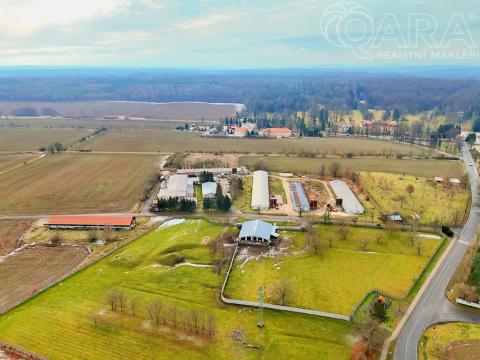 Prodej komerčního pozemku, Lány, Zámecká, 23386 m2