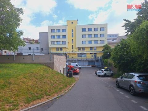 Pronájem garáže, Pardubice - Zelené Předměstí, třída Míru, 19 m2