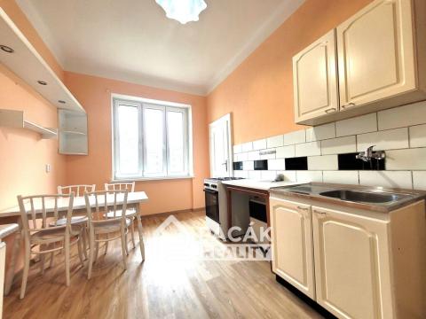 Prodej bytu 2+1, Přerov, Čechova, 95 m2