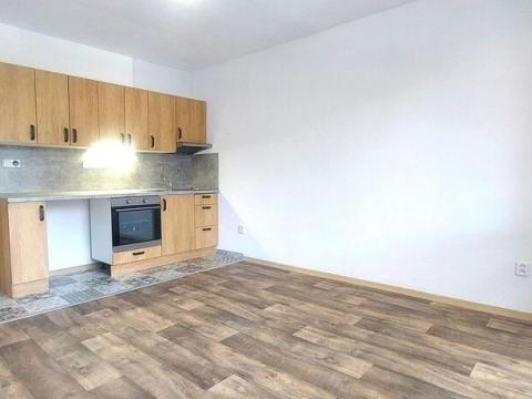 Pronájem bytu 1+kk, Valašské Meziříčí, Vsetínská, 19 m2