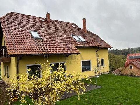 Prodej rodinného domu, Pila, 218 m2
