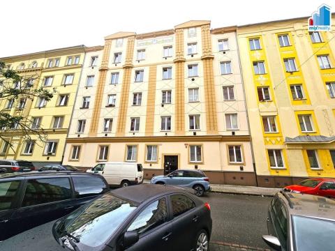 Pronájem bytu 2+kk, Plzeň - Jižní Předměstí, Vrchlického, 54 m2